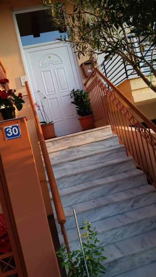 Elle Apartment By Alp Hospitality Services Nea Kallikrateia Εξωτερικό φωτογραφία